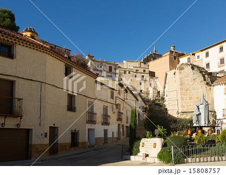 Picturesque narrow street in Chinchilla de Monte-Aragon Picturesque narrow street in Chinchilla de Monte-Aragon 15808757