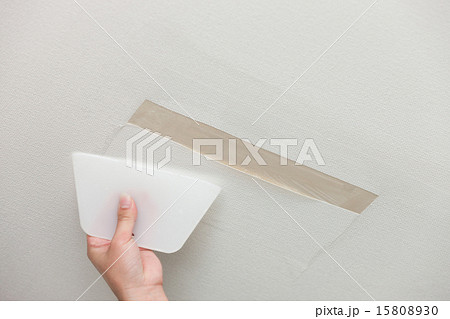 クロスの補修作業 15808930