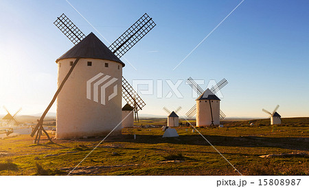Wind mills at Campo de Criptana in evening sun Wind mills at Campo de Criptana in evening sun 15808987