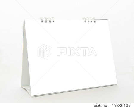 Blank desktop calendar 15836187