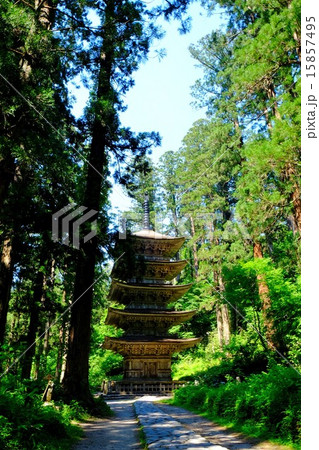 羽黒山五重の塔 (1) 15857495