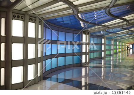 シカゴオヘア空港の地下連絡通路 15861449