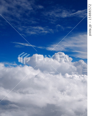 飛行機から見た雲 15866572