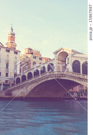 Rialto bridge, Venice, Italy 15867697