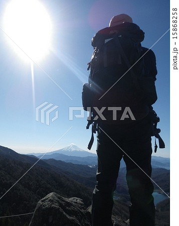 大菩薩峠からの富士山 15868258