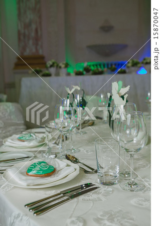 Elegant table set up for wedding banquet Elegant table set up for wedding banquet 15870047