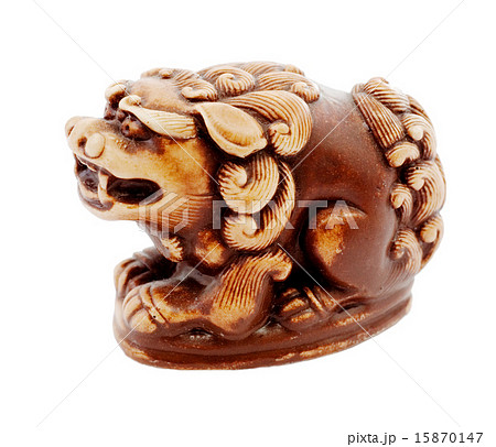Brown statuette of dog 15870147
