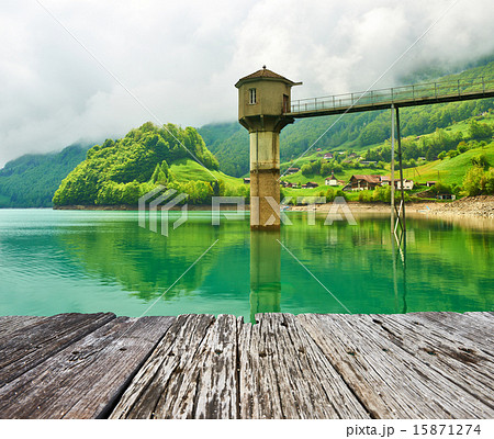 Beautiful emerald mountain lake in Switzerland 15871274