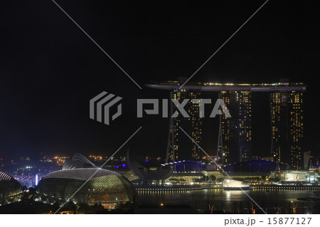 マリーナベイサンズの夜景 15877127