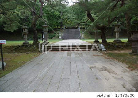 香山公園のうぐいす張りの石畳 15880600