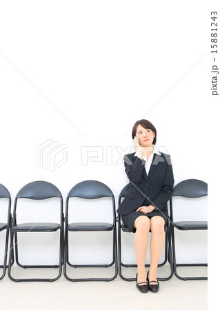 順番待ち 順番待ち 15881243