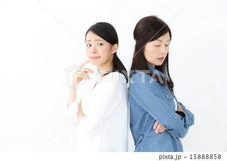 親子・悩み・怒る 15888858