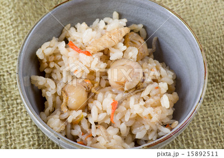 帆立の炊き込みご飯 15892511