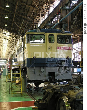 大宮総合車両センターに入場中のEF65形 大宮総合車両センターに入場中のEF65形 15894974