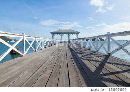 Wood bridge Wood bridge 15895892