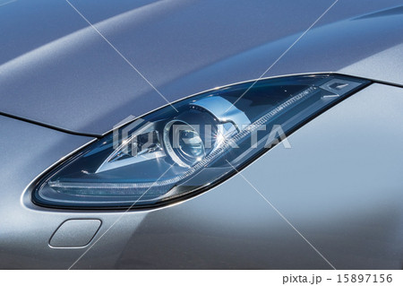 ヘッドライト　Headlight of the car 15897156