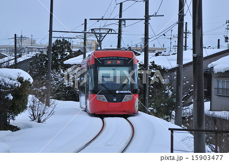 冬の万葉線 15903477