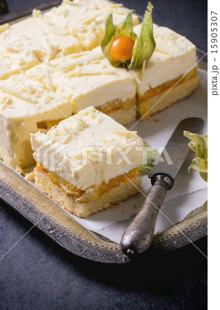 Cake with tropical fruits 15905307