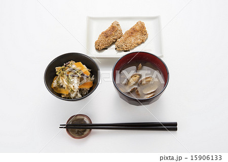 わらびの山菜おこわとアサリの味噌汁 15906133