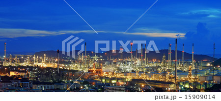Oil refinery with beautiful sky background Oil refinery with beautiful sky background 15909014
