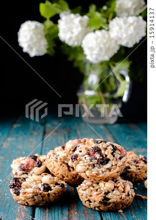 Kozinaki, briquettes of sunflower seeds, candied sugar, caramel Kozinaki, briquettes of sunflower seeds, candied sugar, caramel 15914137