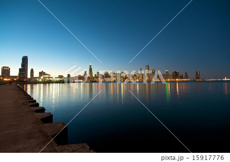 Chicago Skyline at sunset 15917776