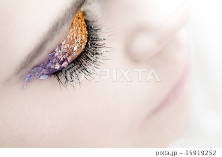close-up woman portrait 15919252