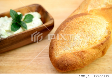 フランスパン 15922149