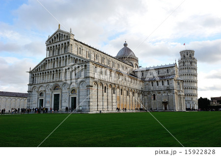 ピサ 15922828