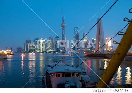 Shanghai Harbor Shanghai Harbor 15924533