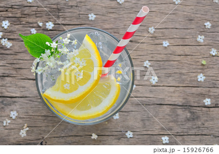 Elder lemonade 15926766