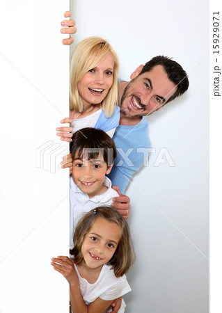 15929071