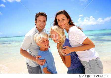 Great vacation by the sea 15930085