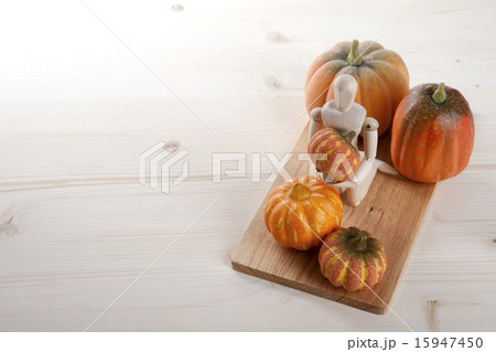 Wooden Doll_047 Wooden Doll_047 15947450
