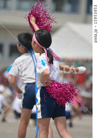 小学校の運動会 応援合戦の写真素材 小学校の運動会 応援合戦の写真素材