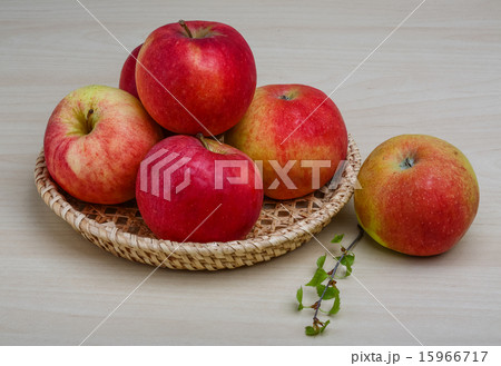 Few apples 15966717