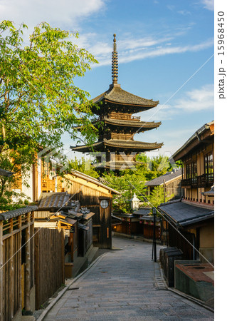 京都　八坂の塔 15968450