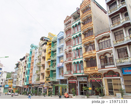 世界遺産　ベトナム　ハロン市　ブオンダオ通り 15971335