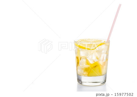 Refreshing ice cold ginger lemon tea in glass Refreshing ice cold ginger lemon tea in glass 15977502