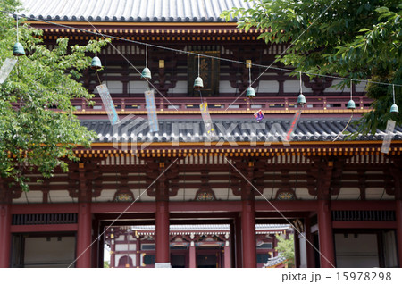 涼しい音色を奏でる池上本門寺の南部風鈴 15978298