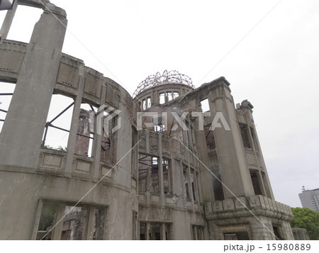 広島の原爆ドーム 15980889