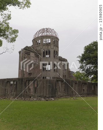 広島の原爆ドーム 15980905