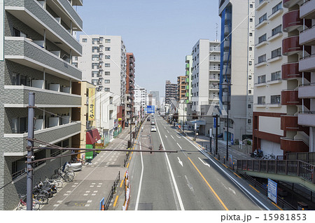 八王子甲州街道の八王子駅方面街並み 15981853