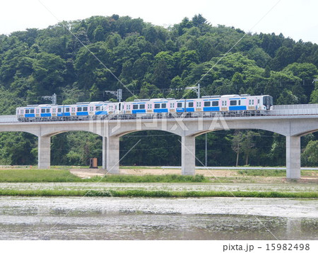 仙石線震災復旧区間を走る仙石東北ライン 15982498