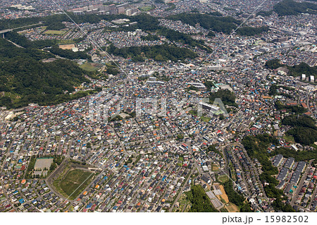 横浜市金沢区釜利谷西１丁目付近を空撮 15982502