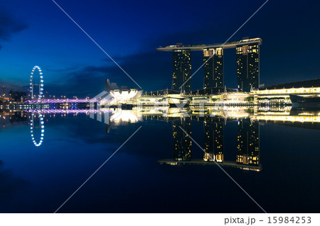 Marina Bay Sands Hotel in the early morning Marina Bay Sands Hotel in the early morning 15984253
