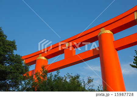 平安神宮の大鳥居 15987728