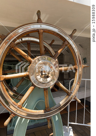 船の操舵輪 15988309