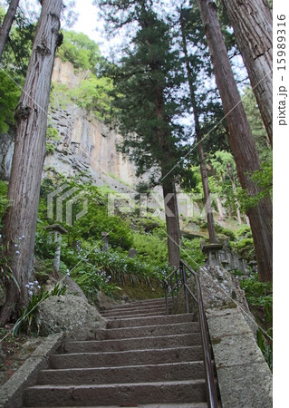 山寺の階段の写真素材