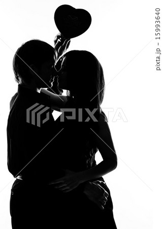 Young couple hugging 15993640
